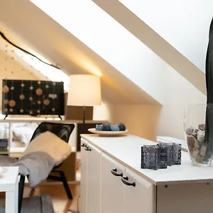 953 - Your Peace Of Mind, Ac & Parking Apartman